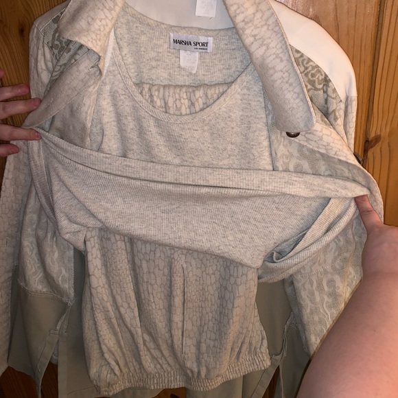 Women’s 3 piece outfit. - Picture 2 of 5